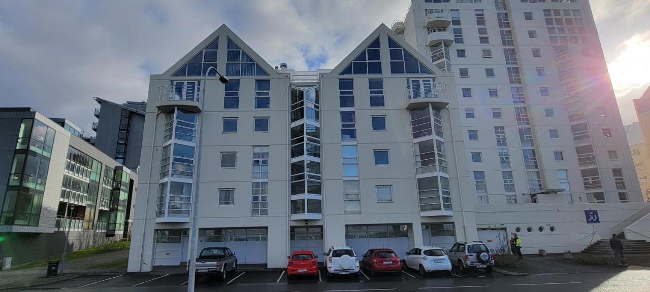 Ocean View Apartment In Downtown Reykjavik Luaran gambar